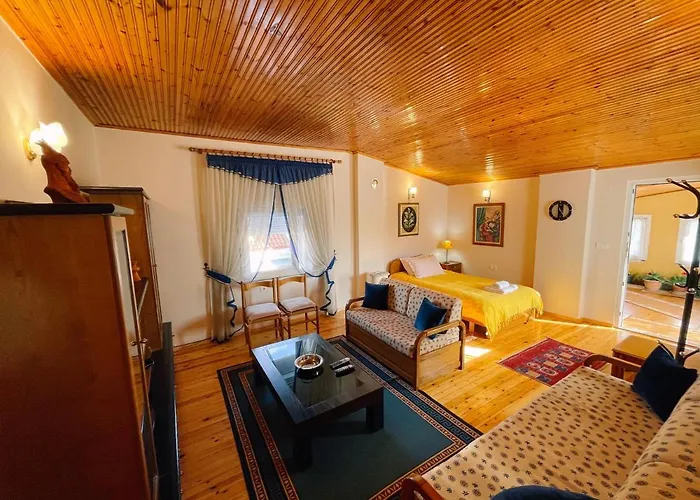 Diana Bed & Breakfast Korce